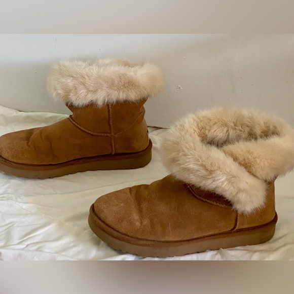 Ugg Cathie Booties sz 9 - Picture 1 of 5